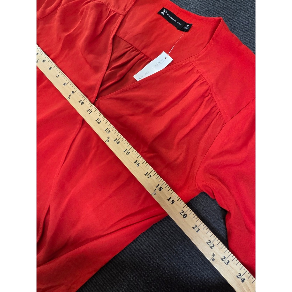 New York & Company Blouse Women Medium Red Faux Wrap V-Neck 3/4 Sleeve New - Picture 8 of 9